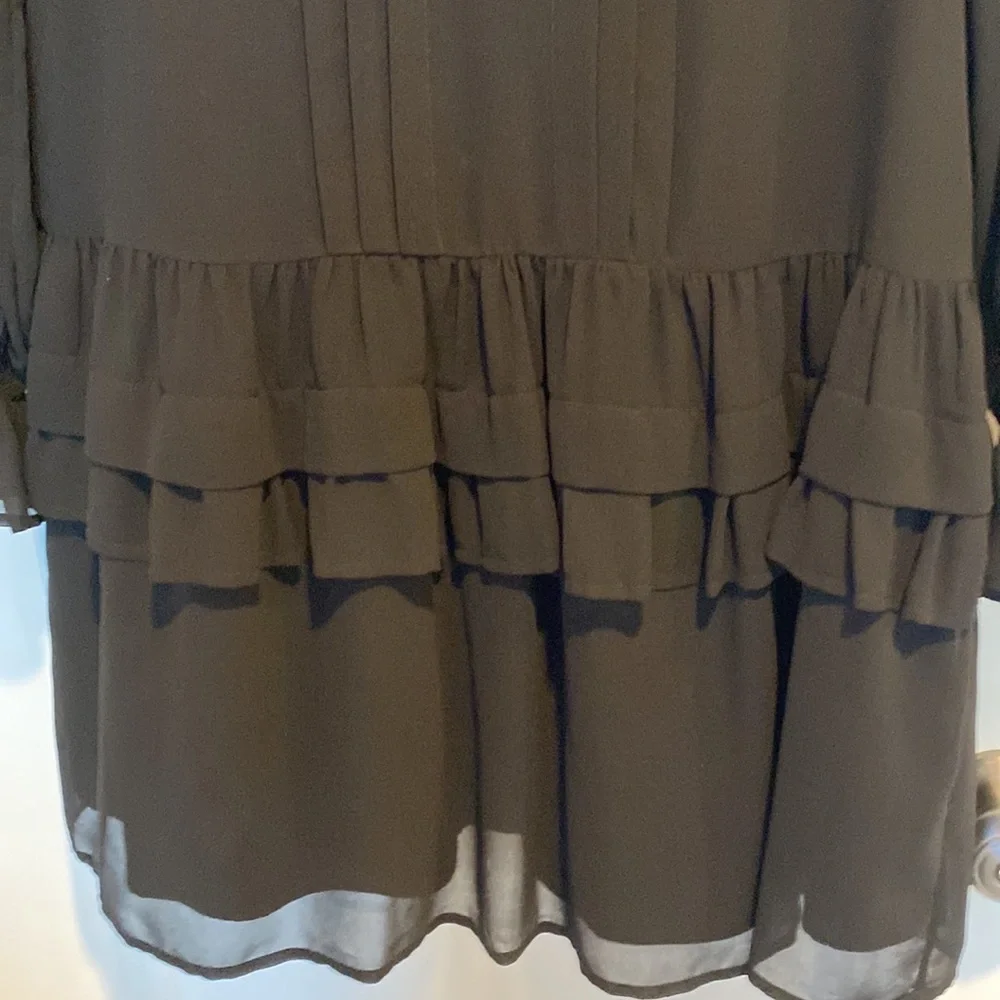 LBD - Picture 3 of 7